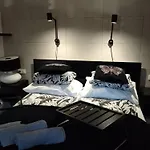 La 公寓 罗威