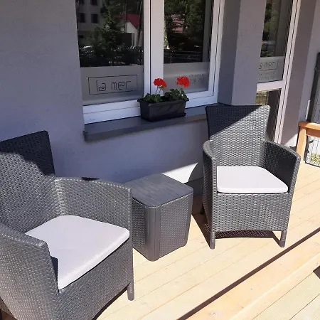 Apartament La Rowy *